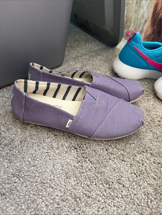 Toms Shoes - TOMS Lavender Canvas Slip-On Flats